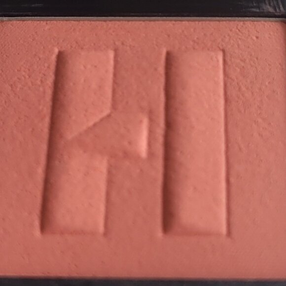 Haus Labs Color Fuse Talc-Free Blush Powder in Pomelo Peach - Picture 3 of 4